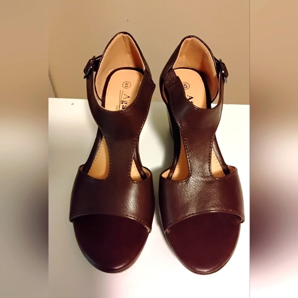 Agape Women's Sandals